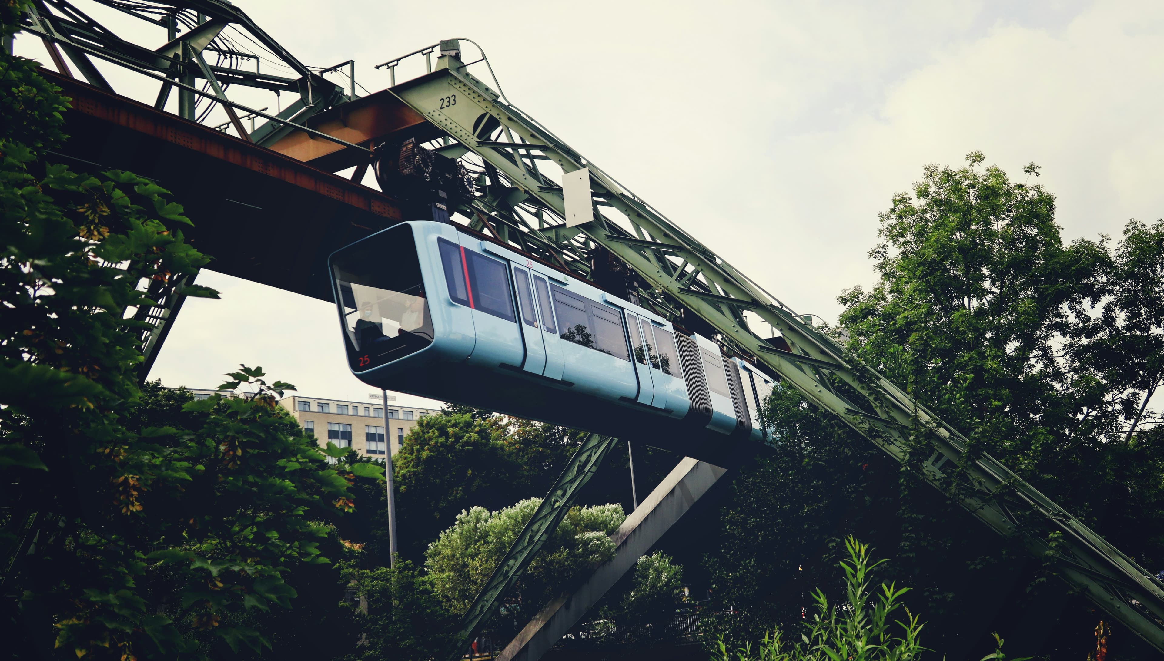 Wuppertaler Schwebebahn - Symbol für Digitalisierung und Fortschritt